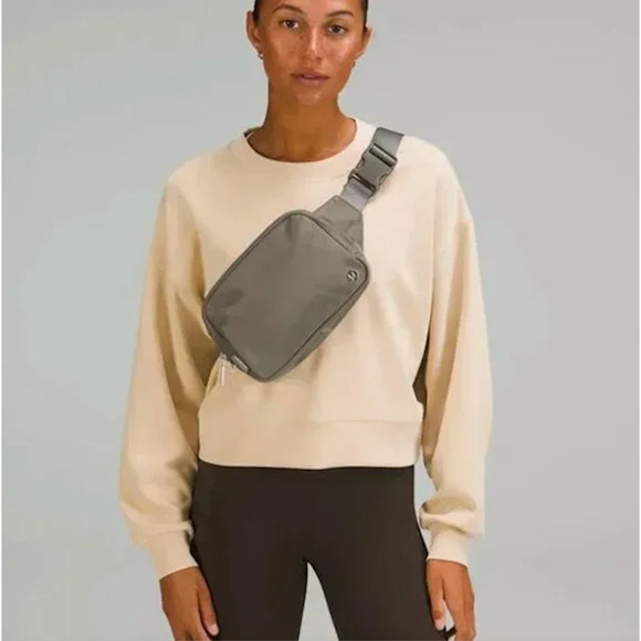 LULULEMON NWT GRSG Grey Sage Everywhere Belt Bag – 2L - Picture 3 of 12